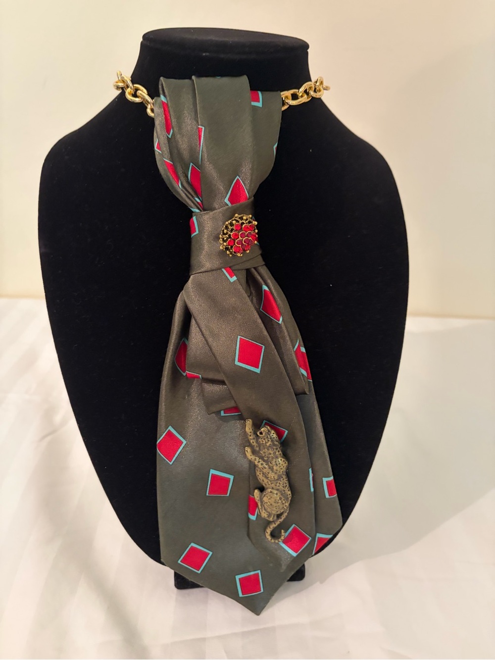 KM Milano Italian Olive Green Patterned Tie Necklace with Red Accents and Brooch